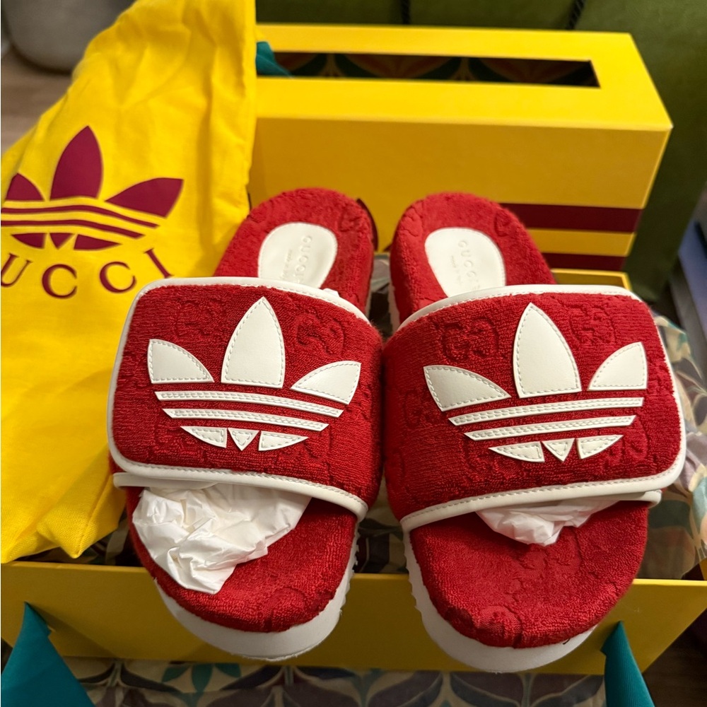 Gucci x Adidas Logo Slides